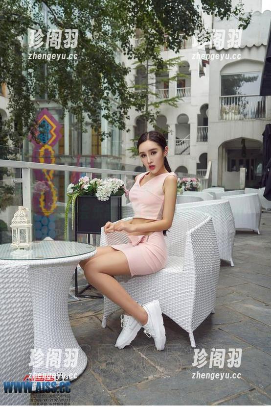 AISS爱丝(黄金版) - 如果我能在车间里工作，也许会乐意看到索菲的机械师壁纸