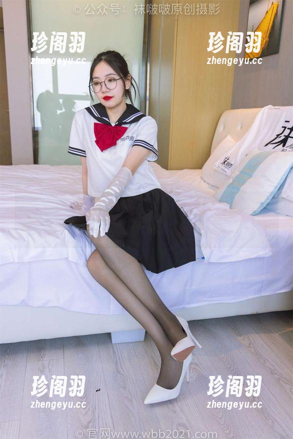 BoBoSocks袜啵啵 - 小安和她的高跟鞋最新写真集，你以为在走路？