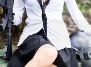 GIRLT果团网 – 可别小看莫雅淇的空姐形象，图包里藏的姿态让人意外啊！