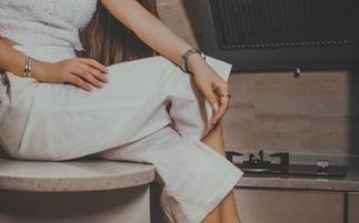 GIRLT果团网 – 一波福利即将来袭！裴希西学姐的图包值得你再瞄两眼～