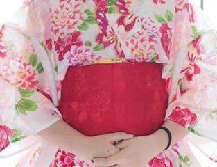 IMiss爱蜜社 – 图包里的每一张“梦心月”，都像是在宣告：夏天这位冠军我来啦！我无话可说啊嘿嘿。