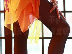ROSI的黑丝套图更新，不小心把你的眼睛都吃掉了，注意保重哦！
