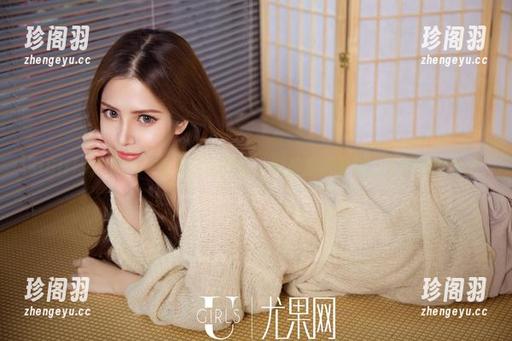 UGirls尤果网 - 唯美厨娘尹菲：网盘里的食材，下载就能尝鲜