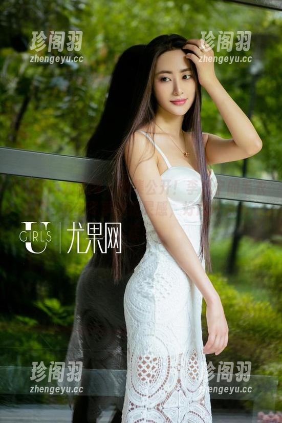 UGirls尤果网-李思宁 UGirls尤果网 - 图集公开!李思宁的毛衣照片,直击冬季穿搭灵感,好想开家毛衣店!