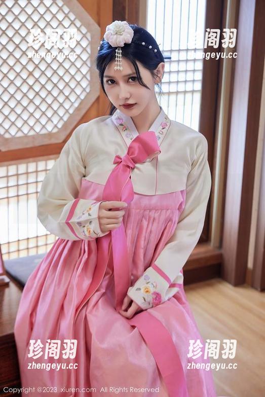 Xiuren秀人网 - 原图真无敌！在lingyu69教室的每个细节中寻找灵感