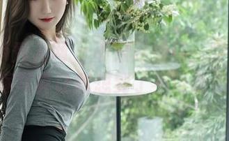 Xiuren秀人网 – 不只是婚纱：雯大王susie花嫁写真让我想到了不可量化的美？