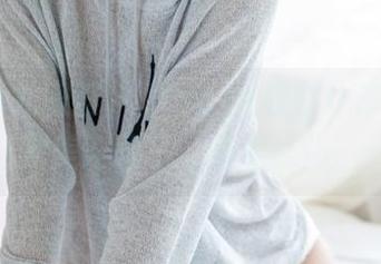 YouMi尤蜜荟 – Lingyu的女仆套图——完美诠释了‘勤劳皓齿’