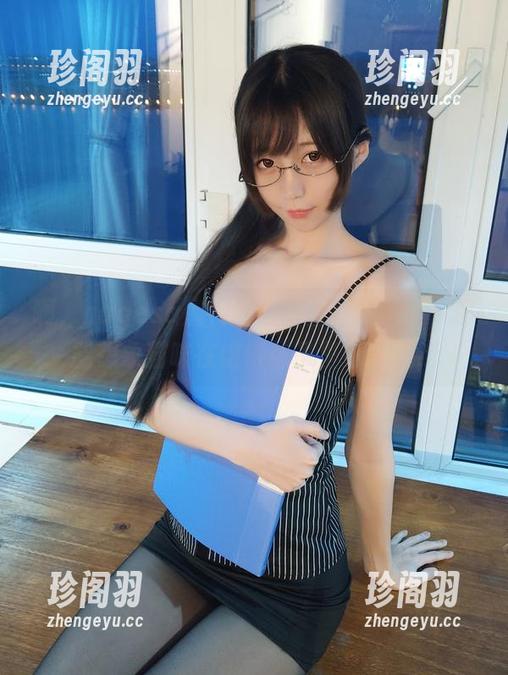 啊，nagesa魔物喵最新白丝作品集，你能想象猫咪在这堆袜子里打滚吗？