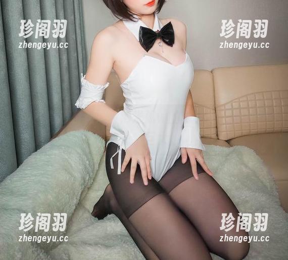 宝藏高清资源：w黑米粥w的兔女郎，妥妥的信息量巨大。