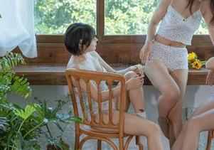 你应该关注七月喵子，顺便看下她的原图分享——伊庇斯·拉太惊艳了。