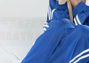 丽柜 – 一只兔子的黑白追梦之旅，快来下载我的写真集，保证不后悔！