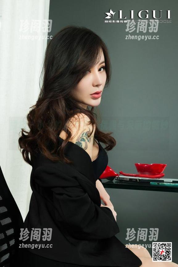 丽柜 - 小戈的JK套图，优雅与呆萌的微妙平衡
