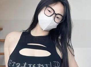 微密圈 – 精选可爱的肉巴的蕾丝内衣写真，隐约中又透露着一丝俏皮的气息。