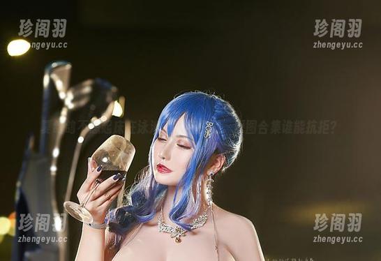 夏鸽鸽不想起床在泳池里水花四溅，原图合集谁能抗拒？