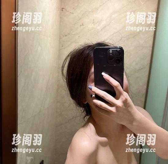 微密圈 - 奶雯的九月系列，无圣光的角落，照片里的人是和我一样的吗？