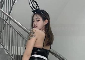 微密圈 – 福利导向的小u优优子，短裤写真抢镜无数！