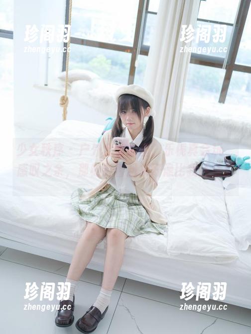 少女秩序 - 户外全套原图，乐栀真会玩，感叹之余，那树影看起来好像比我还活跃。