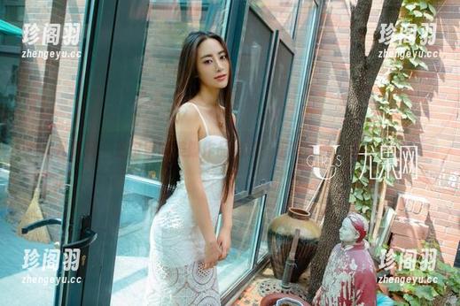 尤果网 - 王尔琳的美脚作品精选：走得潇洒，活得自在