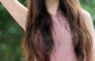 推女郎 – 看何何夕的自拍，心情莫名好，栩栩如生的美图作品。