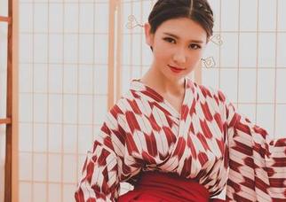 果团网 – 在线分享：张小喵作品背后的女神光芒，没让人失望吧