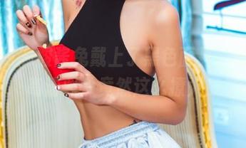 果团网 – 酸酱兔戴上了黑色面具，没想到高清照片竟然这么撩人！