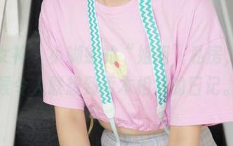 梦丝女神 – 小蝴蝶的“姐姐”私房，有时候令人联想到两本相对的日记。
