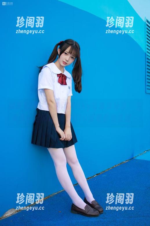 森萝财团 - 小奶糕Milky写真集分享，今天要一起lol！有料010等着你来发现～