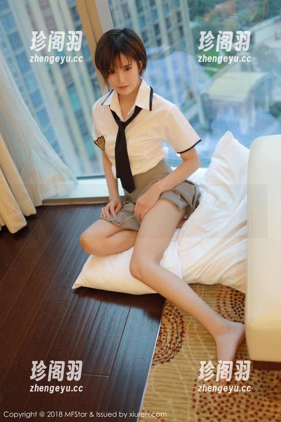 模范学院 - 把南晓梦的修女写真藏进网盘，谁也不想看见