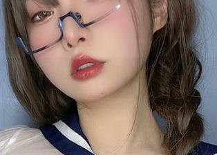 黑白的次屁啦写真，看原图不只是个审美问题吧
