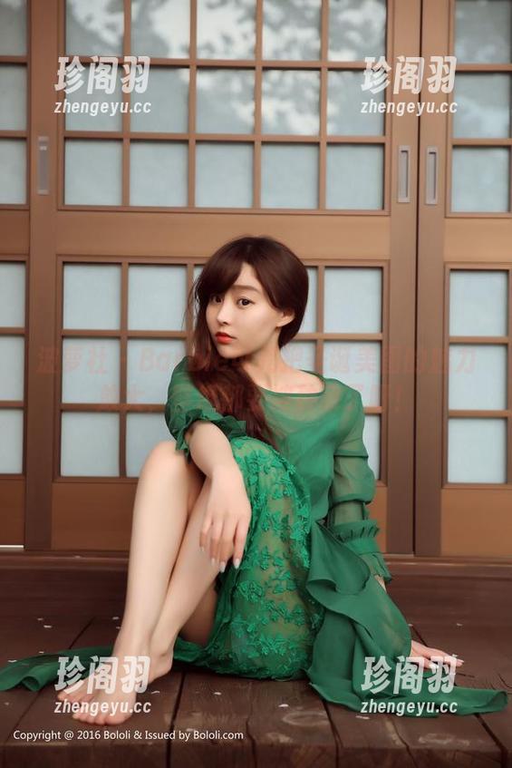 波萝社 - Barbie可儿把圣诞美图的魅力放大，壁纸都要被种草了呀！