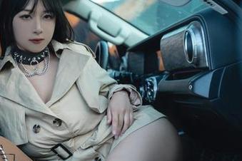又来啦！最新图包，浅安安的泳装挑战是否太“冒险”？耐心点，别急！