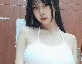 美图不贵，只是浅安安的长腿写真诱惑我给它煮个泡面。