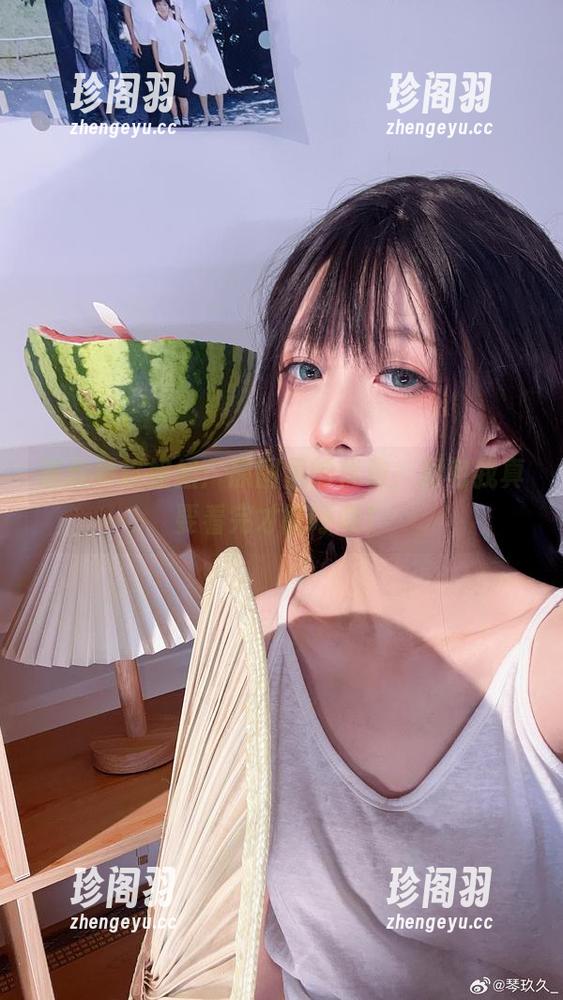 清青琴玖姐姐：原图里的优雅，图包我真要看完才能呼吸！