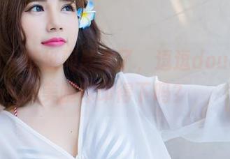 爱蜜社 – 壁纸问题来了，逗逗doudou的美腿你印得下吗？