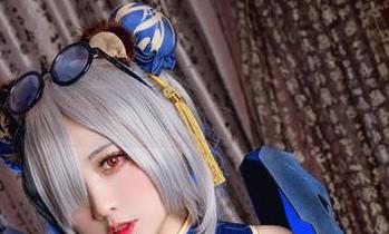 福利大轰炸！猫田圣奈奈的泳装写真让你立刻进入盛夏模式