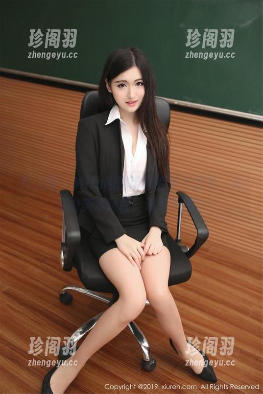 秀人网 - Mila嘟嘟带你看修女图库，高度的美术风格，谁敢不服？
