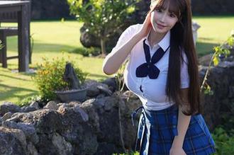 秀人网 – 丢掉烦恼，来这里免费下载Yuki鱼儿的女友资源！