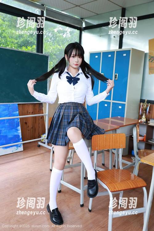 秀人网 - 豹纹作品集在这里，安然儿进化论。