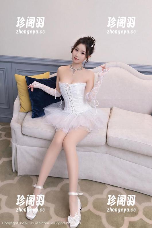 秀人网 - 小蛮妖_honey双马尾大合集：一马当先，二马也不弱！