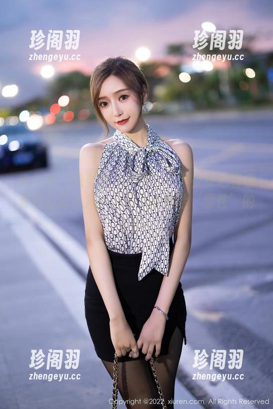 秀人网-少女心雪雪 秀人网 - 想要逃离严热?拿下少女心雪雪夏日的写真集,下载就能体验‘雪性’的清凉!