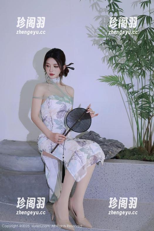 秀人网 - 我在王俪丁呀的私房旗袍原图中找到了穿越的出口！