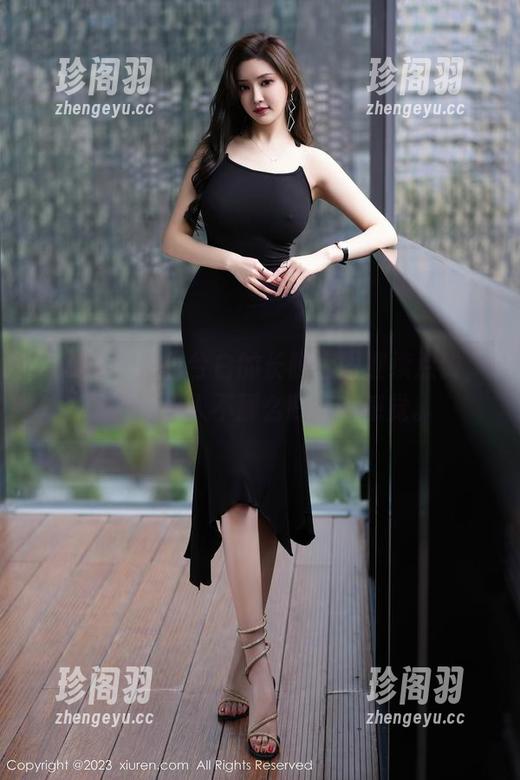 秀人网 - 把田兮白的长腿套图继续点赞，精选得给人不那么归家的感觉。