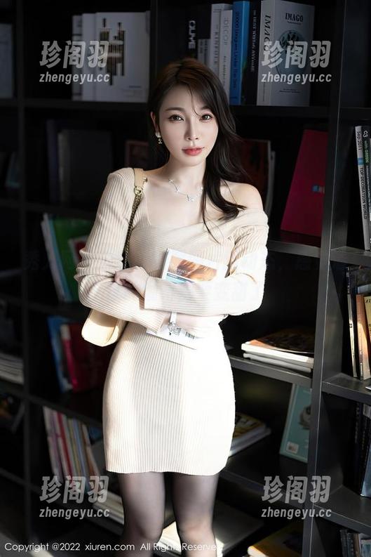 秀人网-白甜 秀人网 - 白甜的制服图片新动态,感觉清晨的咖啡都要变甜了