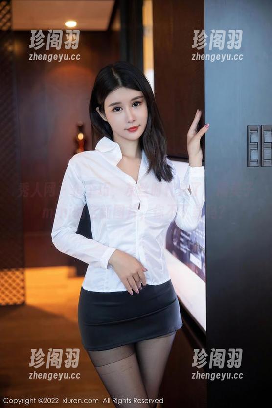 秀人网 - 借个巧，灰丝时代来了，糯美子mini的全新图片，你不下载吗？