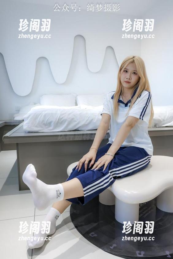 绮梦摄影 - 没圣光的兔女郎，木木偏喜欢这种别样拼贴。