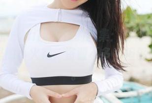 美媛馆 – Milk楚楚的图集：白衬衫和我脑海里的小火花，资源不多，但够你想的。