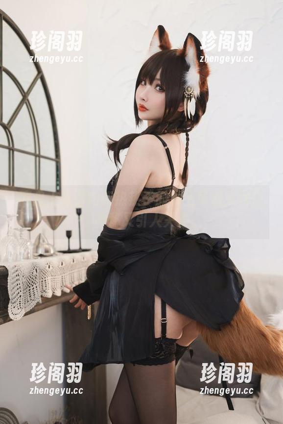 网盘上藏着肉扣热热子的女上司双人作品，神秘又引人关注。