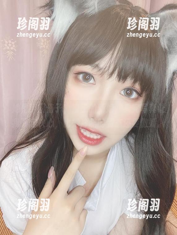 她是芋圆侑子，魔王的新娘，看完写真让我下定决心，比她冷酷的姿态还要傲娇。