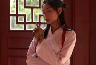 蜜桃社 – 又是伊素妍的最新照片，真是让人出乎意料的各种姿态，哪来的秘密呢？