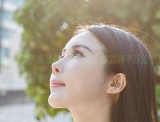 蜜桃社 – 短裤？美绪说，穿上它，你就能下载整个夏天！